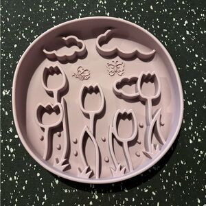 Flower slow feeder bowl